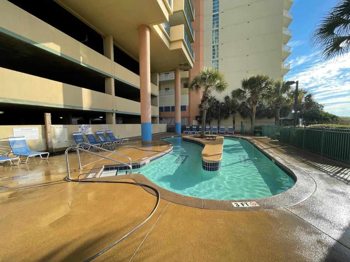 Oceanview Condo With Pool, Hot Tub, Balcony, Right On The Beach Myrtle Beach Esterno foto