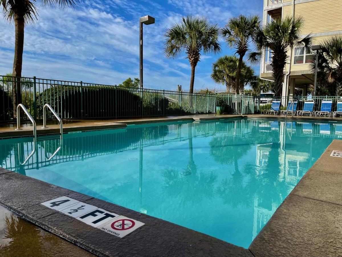 Oceanview Condo With Pool, Hot Tub, Balcony, Right On The Beach Myrtle Beach Esterno foto