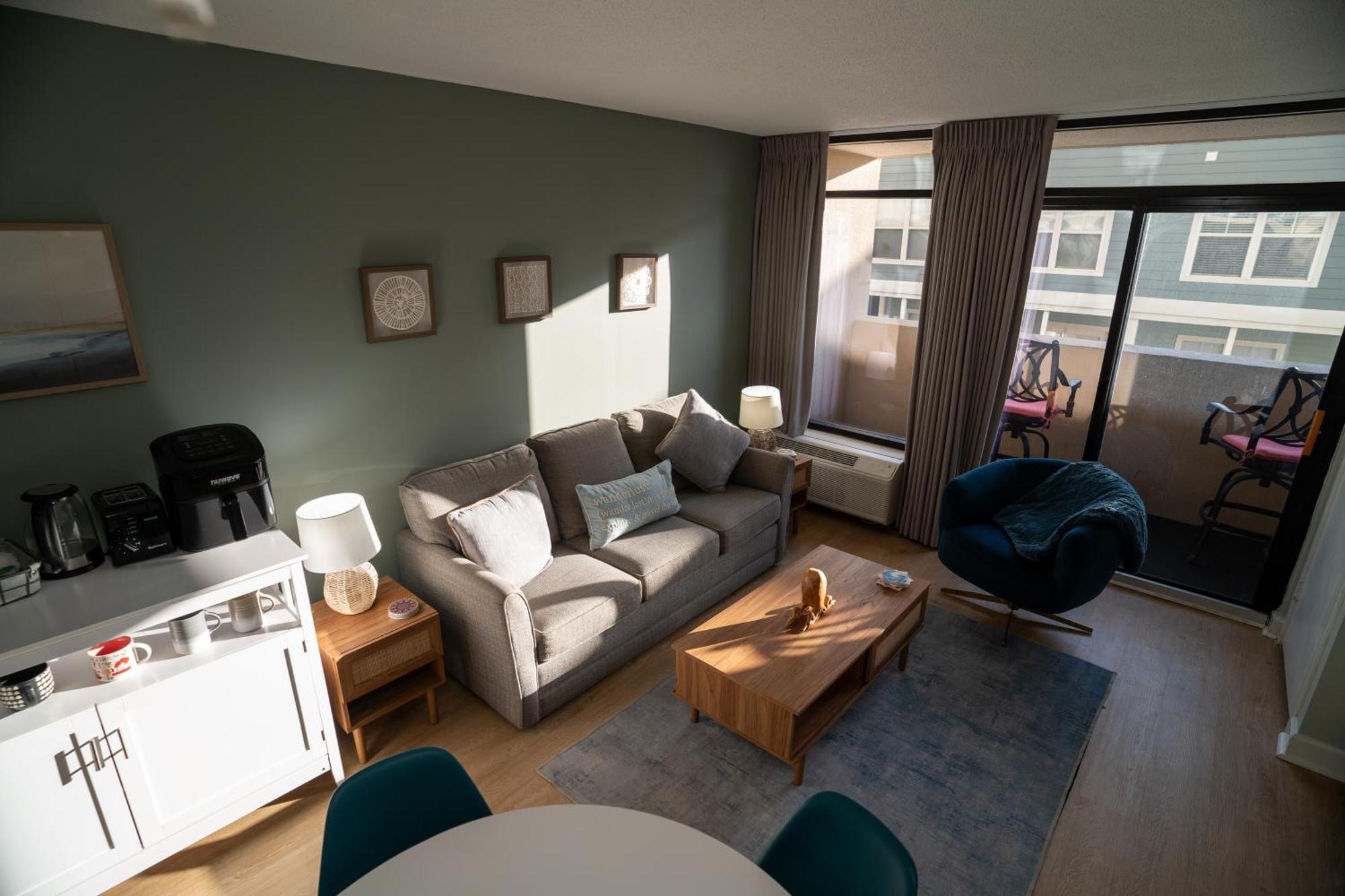 Oceanview Condo With Pool, Hot Tub, Balcony, Right On The Beach Myrtle Beach Esterno foto